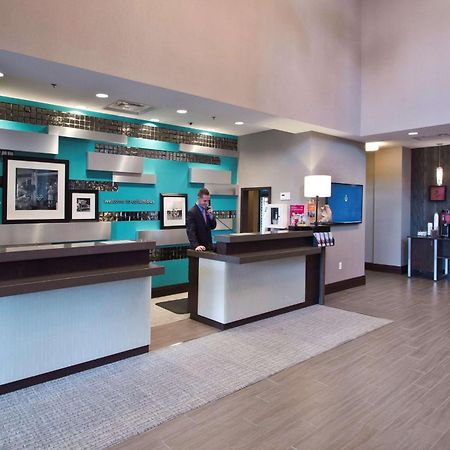 Hampton Inn & Suites Columbus/University Area Exterior foto